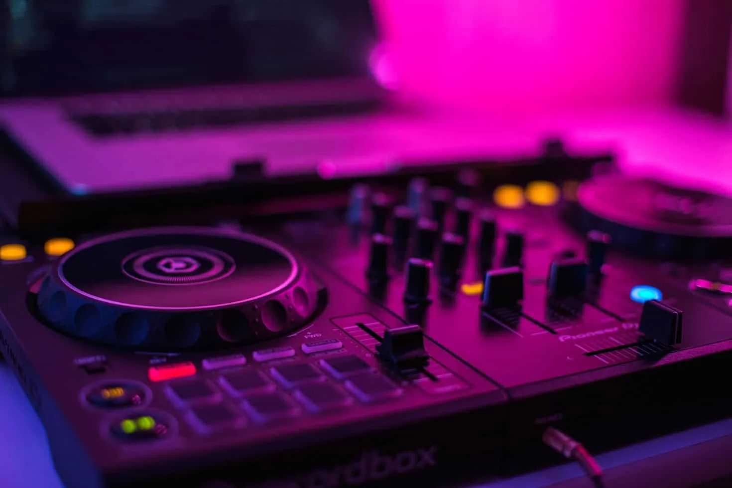 Pure Breaks vs Pure Trance